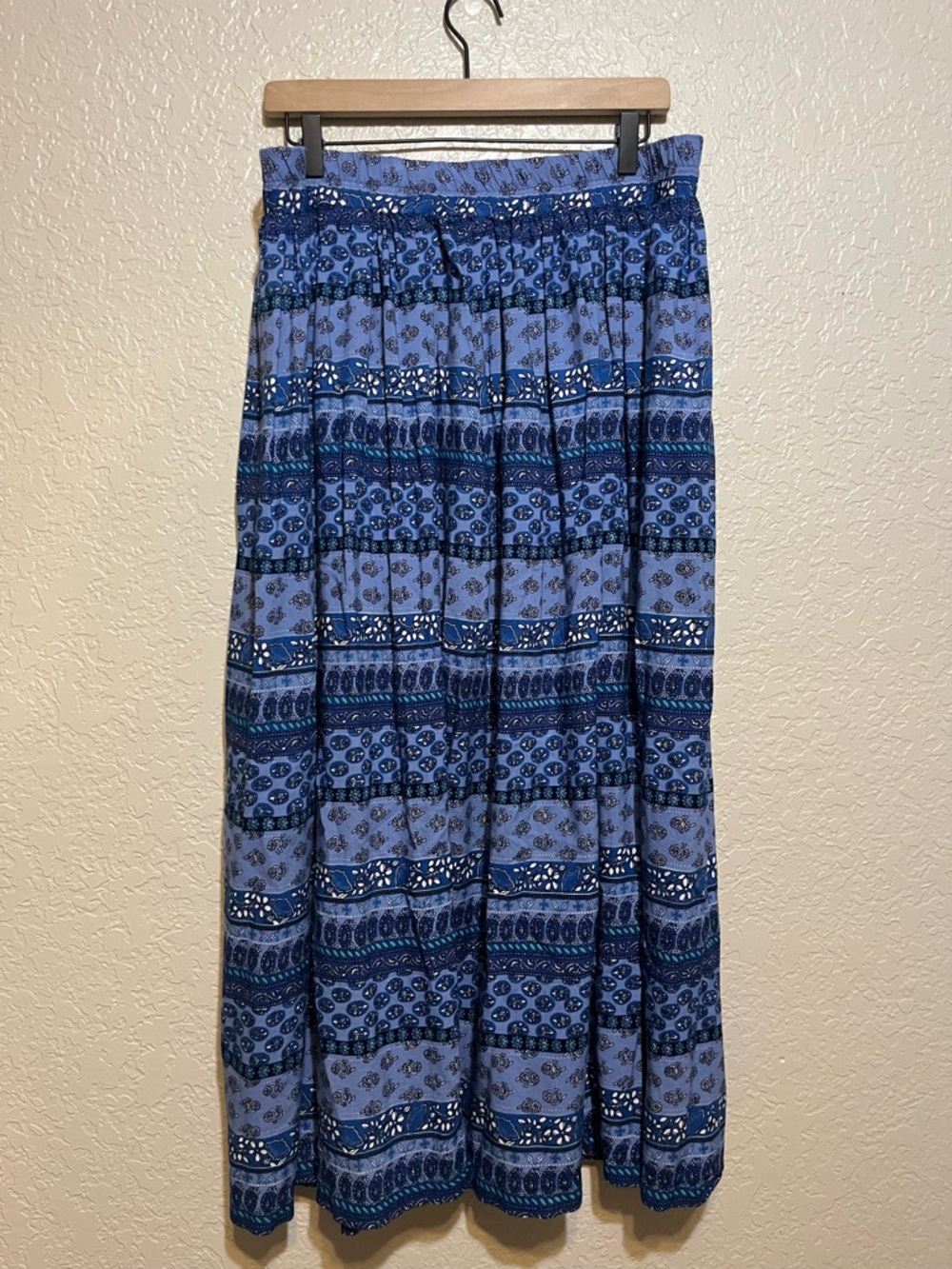 Vintage Stone Bridge Boho Maxi Skirt – Blue Patterned (Size XL)